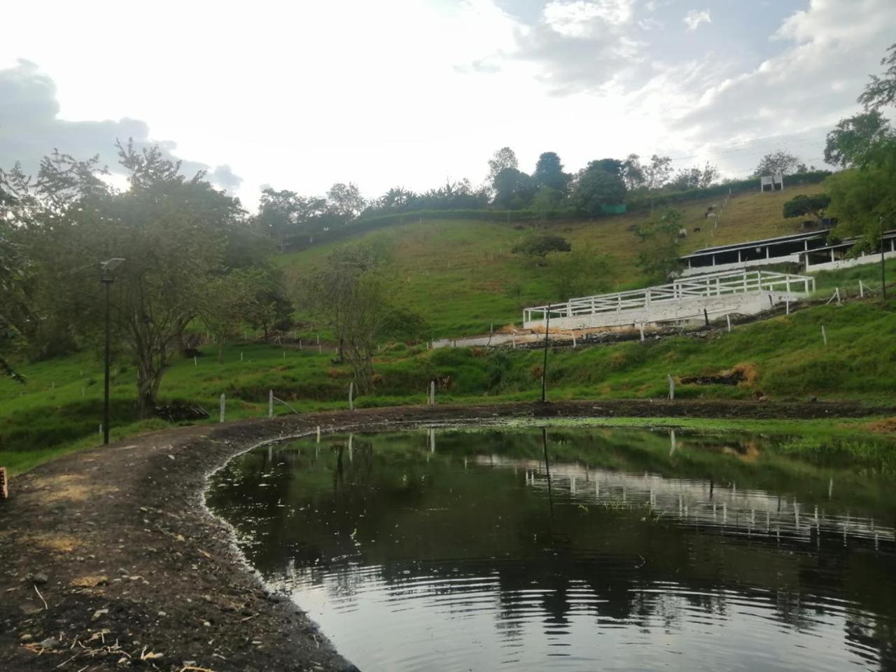 Casa Campestre Buga Parcelacion Paraiso De Sonsito Villa Eksteriør bilde