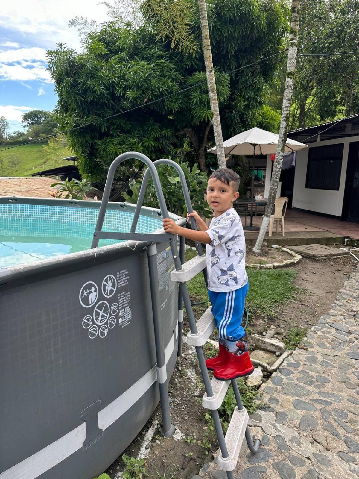 Casa Campestre Buga Parcelacion Paraiso De Sonsito Villa Eksteriør bilde