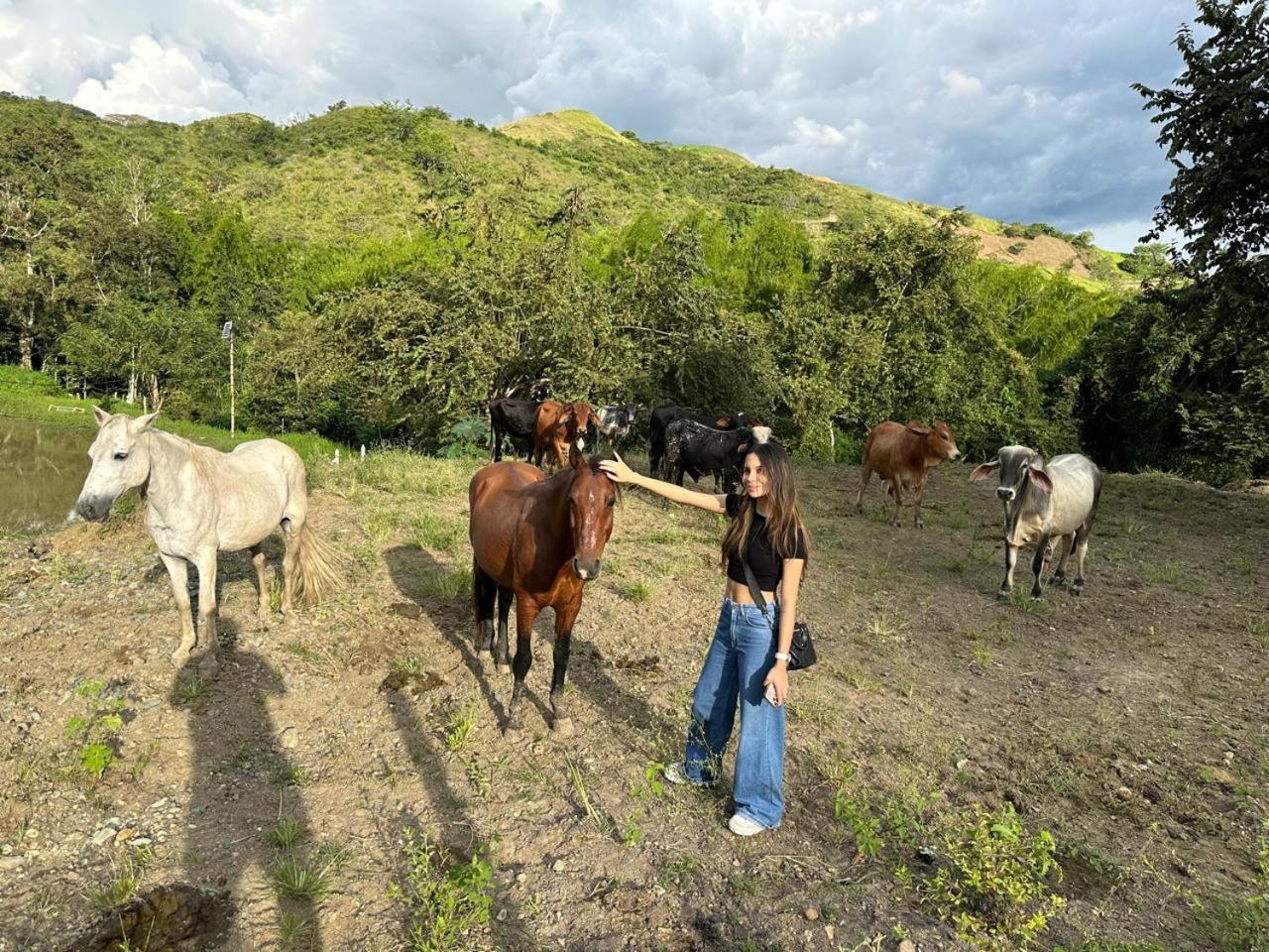 Casa Campestre Buga Parcelacion Paraiso De Sonsito Villa Eksteriør bilde